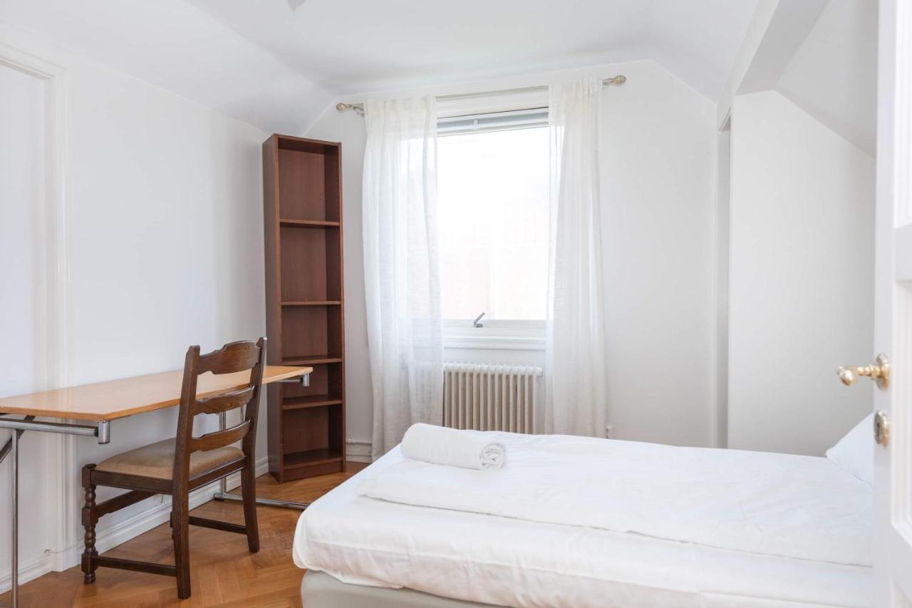 White & Bright Room In A Shared Apartment Göteborg Eksteriør bilde